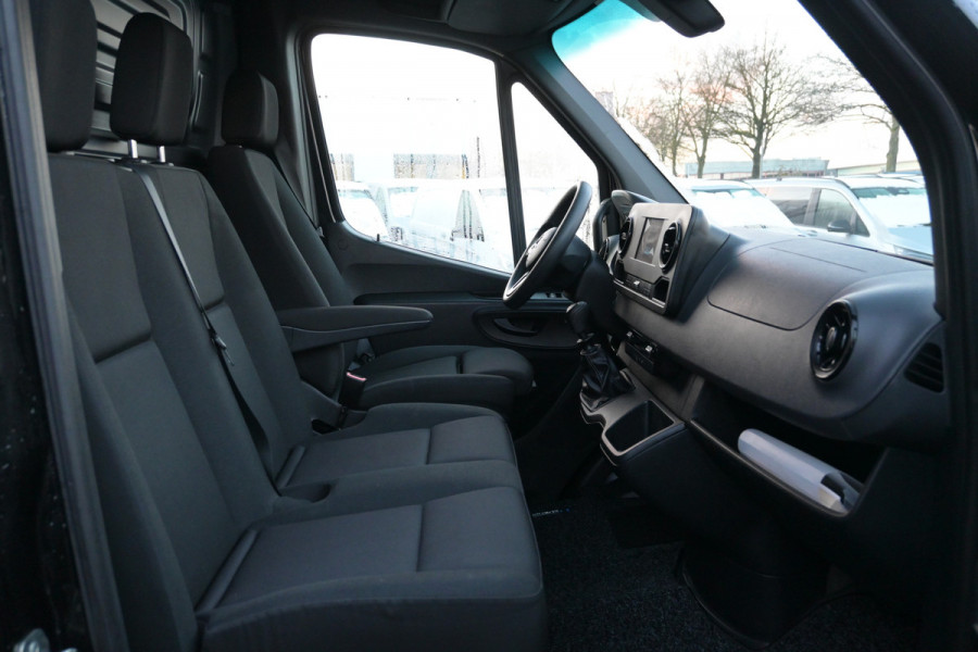 Mercedes-Benz Sprinter 317 CDI L2H2 MBUX met 360 Graden camera, Geveerde stoel