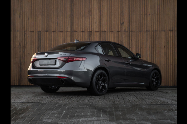 Alfa Romeo Giulia 2.0T Sprint | MY21 | Veloce stoelen | CarPlay | 1e eig | Adapt. cruise | NL-auto