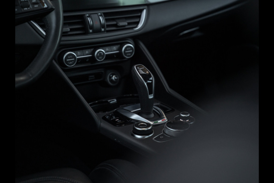 Alfa Romeo Giulia 2.0T Sprint | MY21 | Veloce stoelen | CarPlay | 1e eig | Adapt. cruise | NL-auto