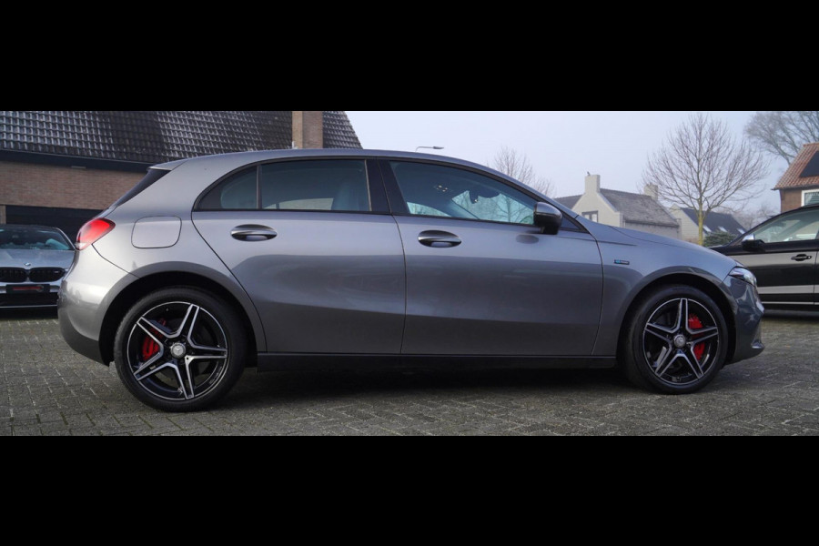 Mercedes-Benz A-Klasse 250 e Business Solution AMG Limited | Navi | Achterrijtrijcamera