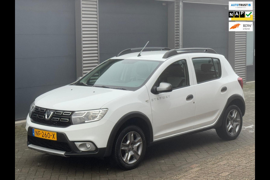 Dacia Sandero 0.9 TCe SL Stepway, 49000 km, trekhaak, Nederlandse auto met nationale auto pas, luxe uitvoering