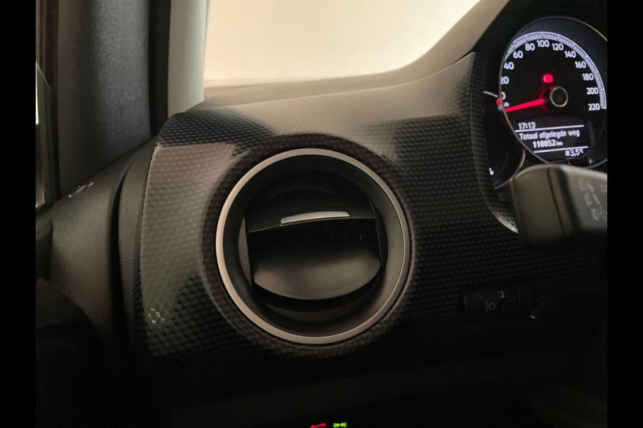 Volkswagen up! 1.0 BMT move up! AIRCO NAVI VIA APP ELEK RAMEN CENT VERG SPARCO WIELDOPSET PRIVACYGLAS NIEUWSTAAT