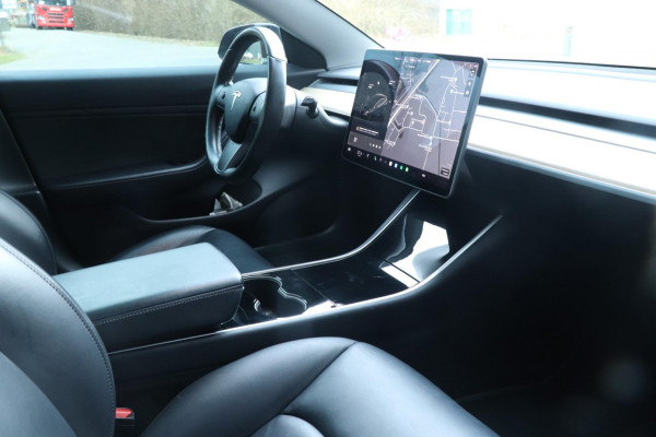 Tesla Model 3 Long Range AWD 75 kWh | AUTOPILOT | FSD | PANO | INCL.BTW