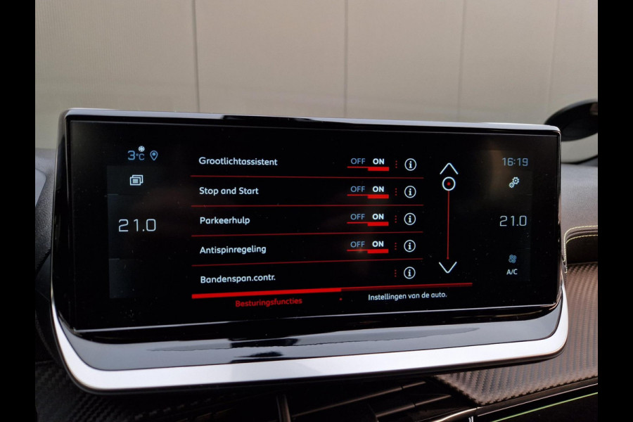 Peugeot 2008 1.5 BlueHDi GT Line /3d cockpit /63dkm /1e eig