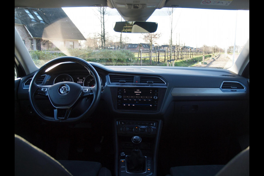 Volkswagen Tiguan Allspace 1.5 TSI Comfortline Business | Panormadak | Camera | Trekhaak | Cruise Control | Apple Carplay |