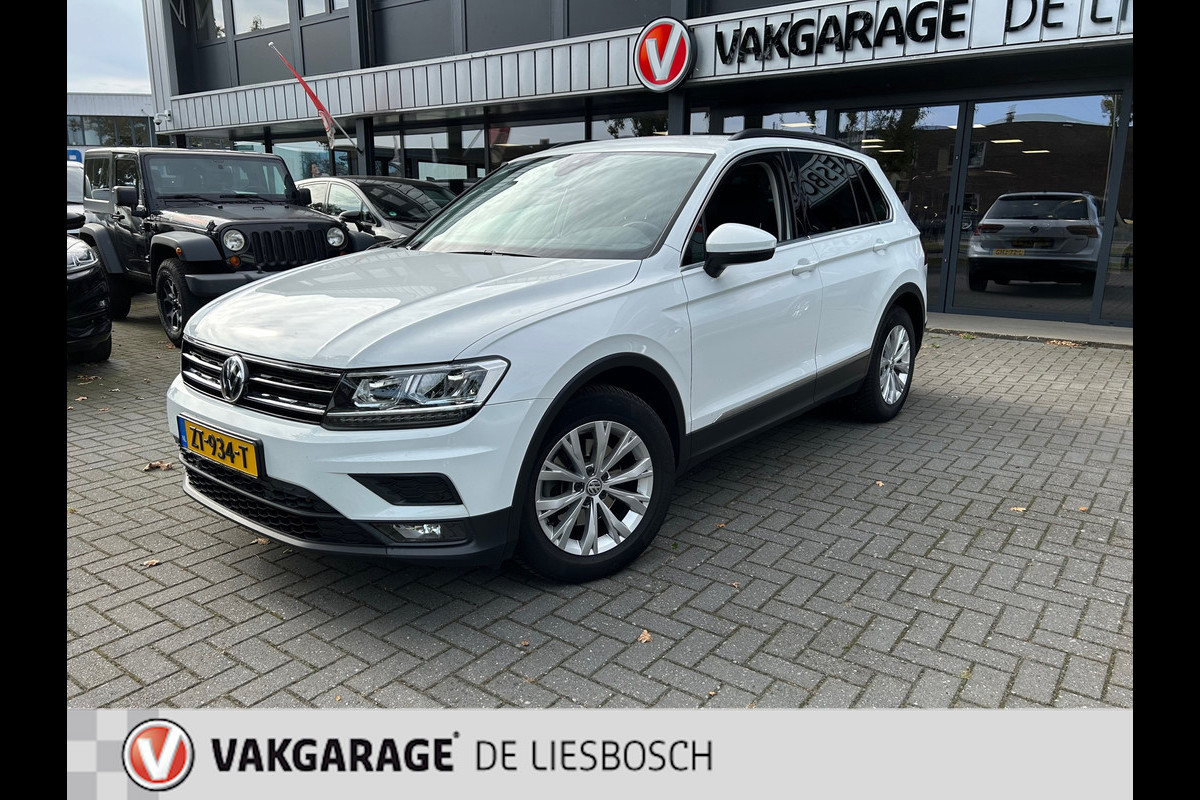 Volkswagen Tiguan 1.5 TSI ACT Comfortline Business / Navigatie /led verlichting / elec achterklep /stoel verwarming