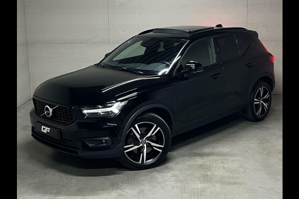 Volvo XC40 1.5 T3 R-Design Pano Camera Carplay Trekh. NAP