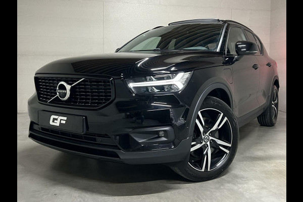 Volvo XC40 1.5 T3 R-Design Pano Camera Carplay Trekh. NAP