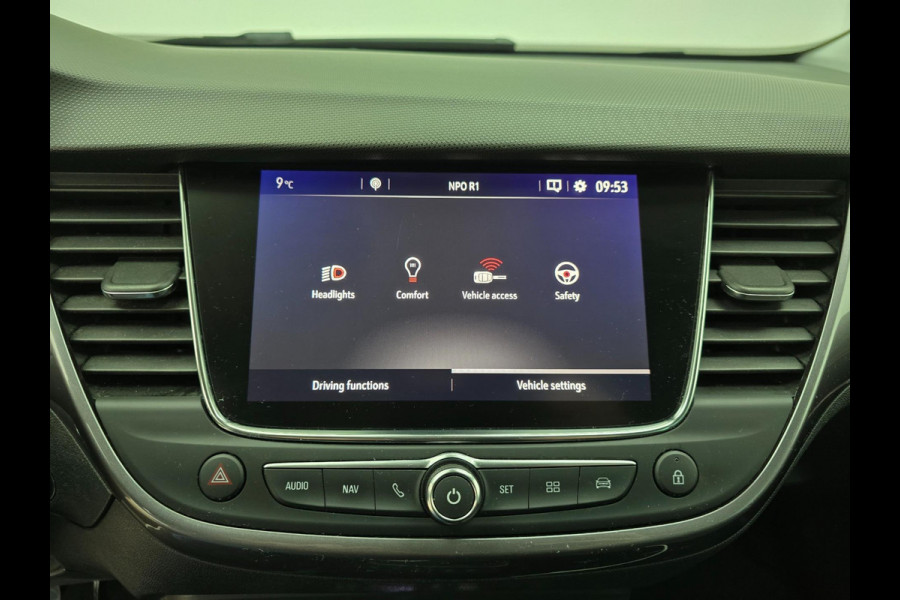 Opel Crossland X Occasion 1.2 Turbo met parkeercamera en carplay | Tweedehands Opel Crossland X in grijs met trekhaak | Volle auto