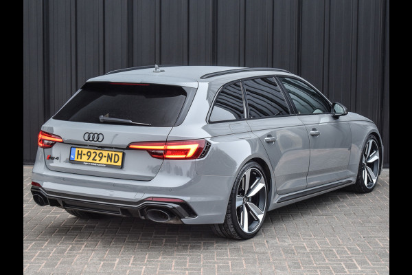 Audi RS4 2.9 TFSI RS 4 QUATTRO | BLACK - OPTIC | CARBON DETAILS | B&O SOUND | HEAD-UP | CAMERA | KERAMISCHE REMMEN | DYNAMIC PACK PLUS |