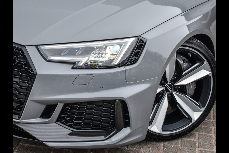 Audi RS4 2.9 TFSI RS 4 QUATTRO | BLACK - OPTIC | CARBON DETAILS | B&O SOUND | HEAD-UP | CAMERA | KERAMISCHE REMMEN | DYNAMIC PACK PLUS |