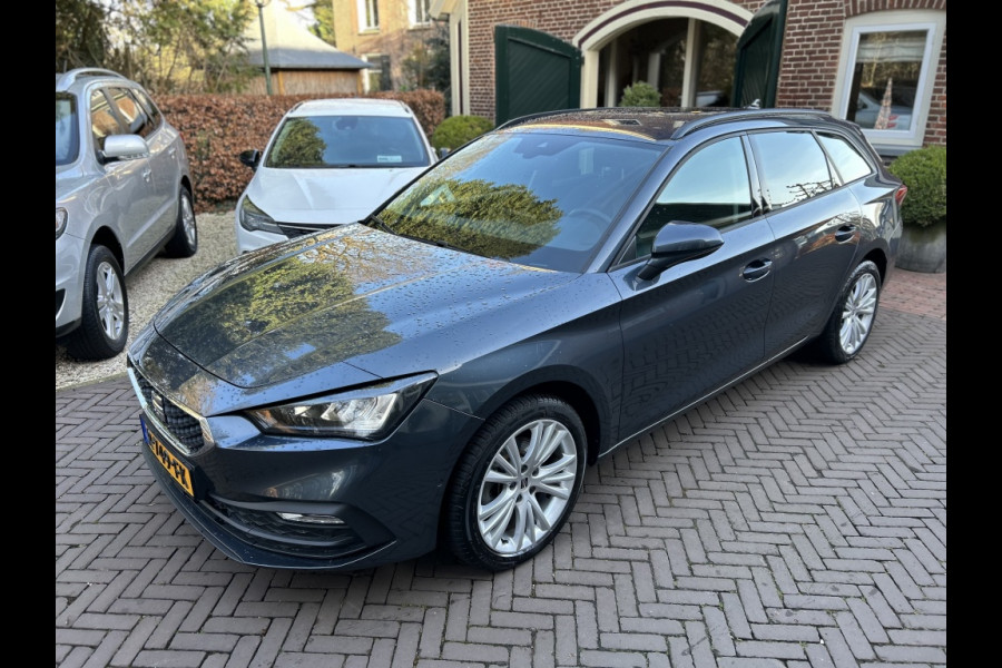 Seat Leon Sportstourer 1.0 TSI 110pk StyleBns Int Camera, Navi, 17" LMV, NL-auto