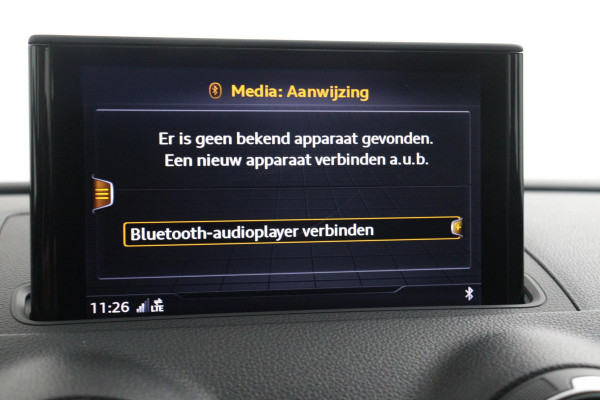 Audi A3 Limousine 30 TFSI Pro Line(NL-auto, 1e Eig, Dealer OnderH, Navi, Parkeersensoren, Cruise Con, Etc)