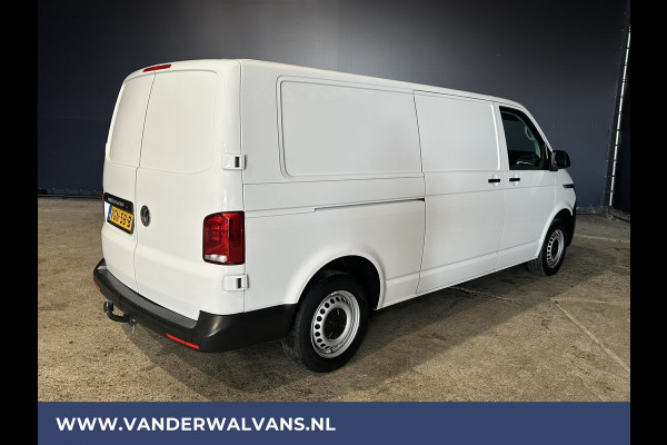 Volkswagen Transporter 2.0 TDI L2H1 Euro6 Airco | Navigatie | Lederen bekleding | Trekhaak Apple Carplay, Cruisecontrol, Parkeersensoren, Bijrijdersbank