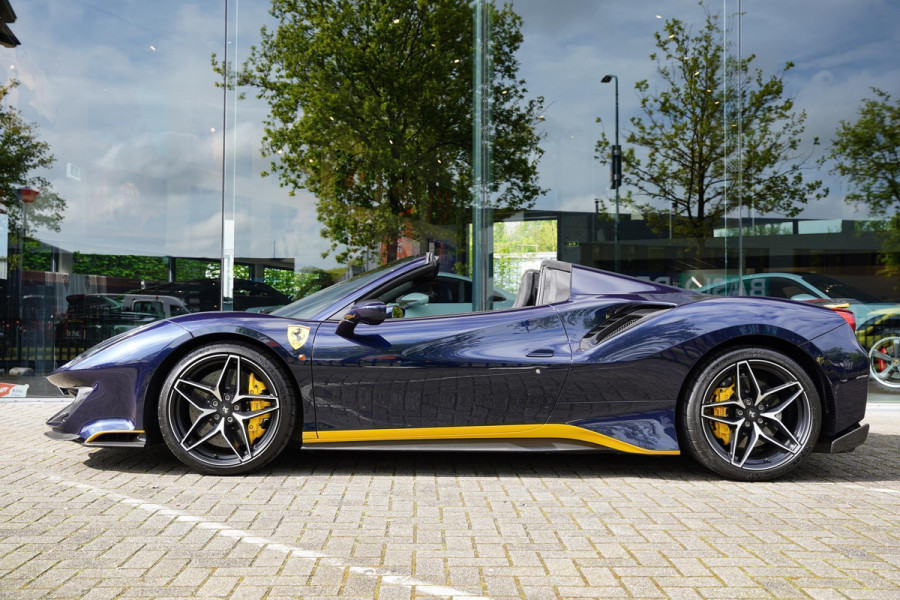 Ferrari 488 3.9 Pista HELE Spider Tailor Made