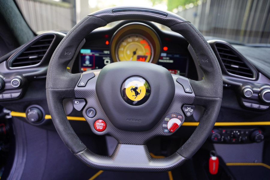 Ferrari 488 3.9 Pista HELE Spider Tailor Made