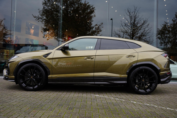 Lamborghini Urus 4.0 V8 NL-Auto Dealer Serviced