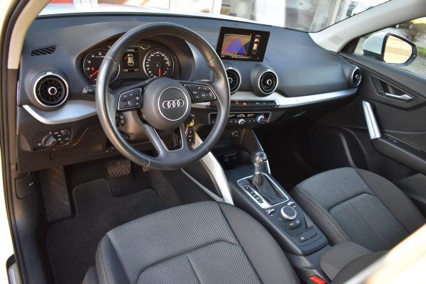 Audi Q2 35 TFSI S Edition / Automaat / Navi / Clima / Verw. Voorst. / Bluetooth / Cruise