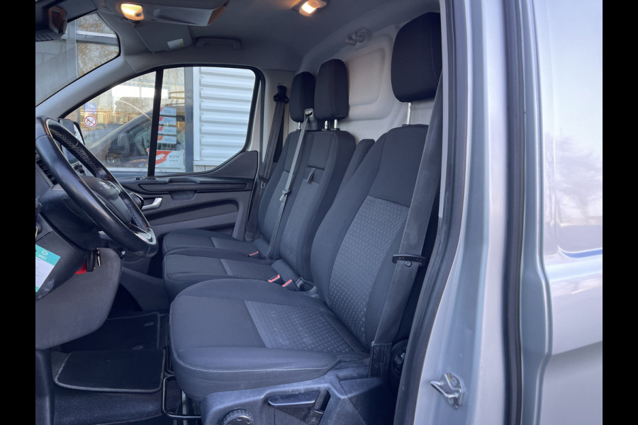 Ford Transit Custom 280 2.0 TDCI L1H1 Trend / vaste prijs rijklaar € 17.950 ex btw / lease vanaf € 329 / airco / cruise / navi / camera / pdc / ex bouw bus / imperial / trekhaak 2500 kg