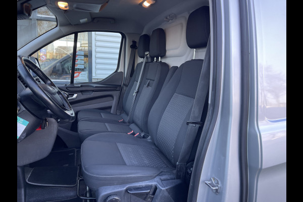 Ford Transit Custom 280 2.0 TDCI L1H1 Trend / vaste prijs rijklaar € 17.950 ex btw / lease vanaf € 329 / airco / cruise / navi / camera / pdc / ex bouw bus / imperial / trekhaak 2500 kg