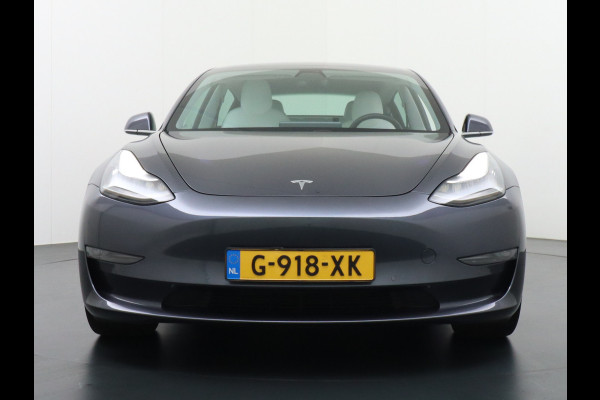 Tesla Model 3 Performance AWD 513pk 0-100 3,4 sec. 20" FSD-vb. AutoPilot Carbon Spoiler Premium-HiFi Pano.dak Camera Leer Adaptive-Cruise+Stop 4wd Rode Remklauwen Carbon-Spoiler Premium Audio Veel grip door 4WD vierwielaandrijving.  Origineel Nederlandse auto ! 1e eigenaar 67000 nieuw