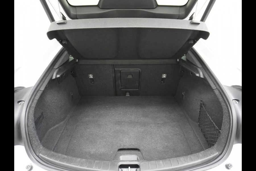 Polestar 2 AUT. 408pk Long Range Dual Motor 78kWh AutoPilot 20" Panoramadak Sleutel-loos(TelefoonSleutel) (voorverwarming)Electr.Stoelen+Ve Phone-Connect 1500kg-trekvermogen 660Nm! OnePedal drive Winterpakket Licht+Zichtpakket 61.000 nieuw!! EBD RemAssist Virtual-Cockpit digiDash Uitparkeer waarschuwing Botswaarsc.syst. Autonoom-Rem Noodrem ESP TCS Hill-Assist Lane Assist Pre-Crash-Syst. Emergency-Call Keyless Ecc tot 150kw snell