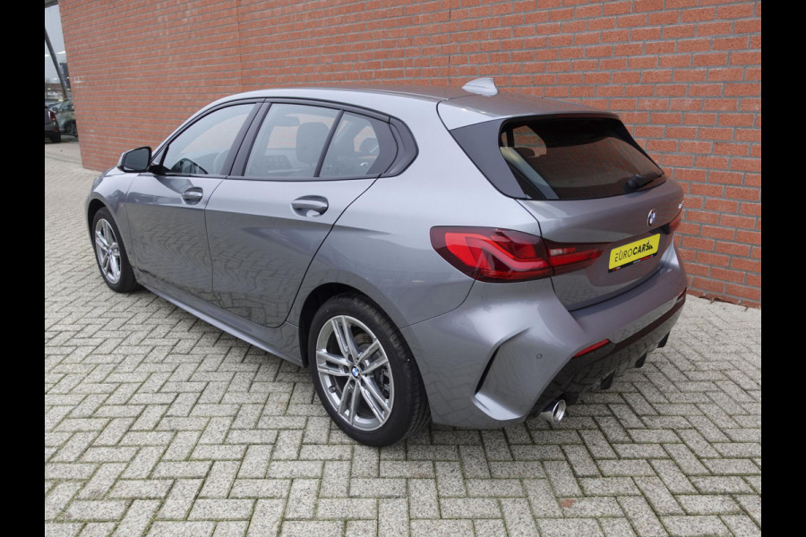 BMW 1-serie 118i Climate control | Stoel verwarming | LED | Sfeer verlichting | Adaptive cruise control | Lichtmetalen velgen | Apple carplay/ Andriod auto | Parkeersensoren