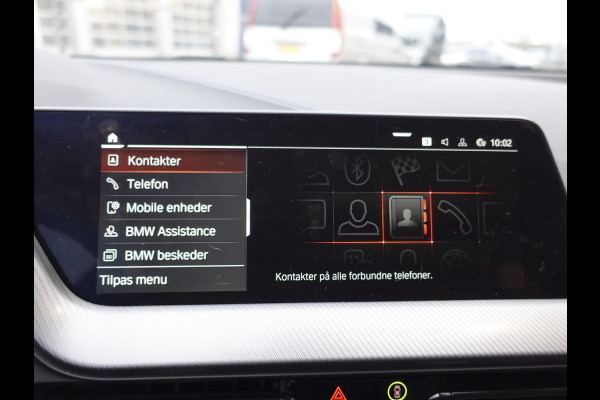 BMW 1-serie 118i Climate control | Stoel verwarming | LED | Sfeer verlichting | Adaptive cruise control | Lichtmetalen velgen | Apple carplay/ Andriod auto | Parkeersensoren