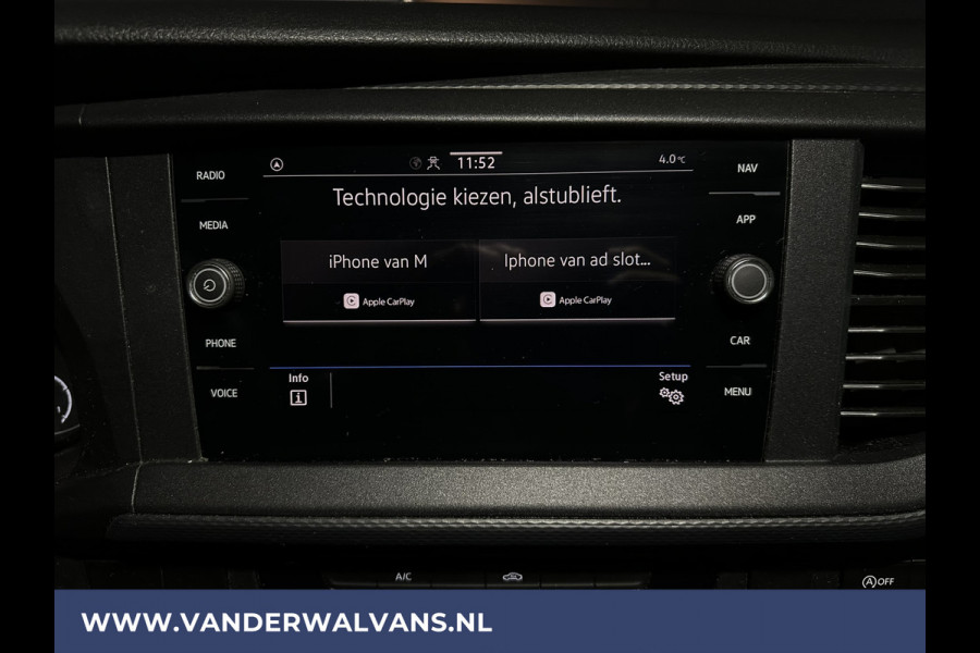 Volkswagen Transporter 2.0 TDI L2H1 Euro6 Airco | Navigatie | Lederen bekleding | Trekhaak Apple Carplay, Cruisecontrol, Parkeersensoren, Bijrijdersbank