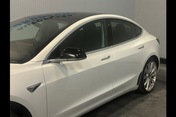 Tesla Model 3 Standard RWD Plus 60 kWh TREKHAAK  20 INCH