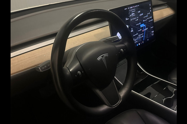 Tesla Model 3 Standard RWD Plus 60 kWh TREKHAAK  20 INCH