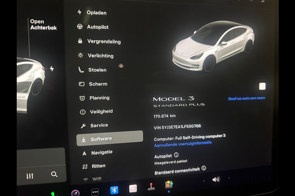 Tesla Model 3 Standard RWD Plus 60 kWh TREKHAAK  20 INCH