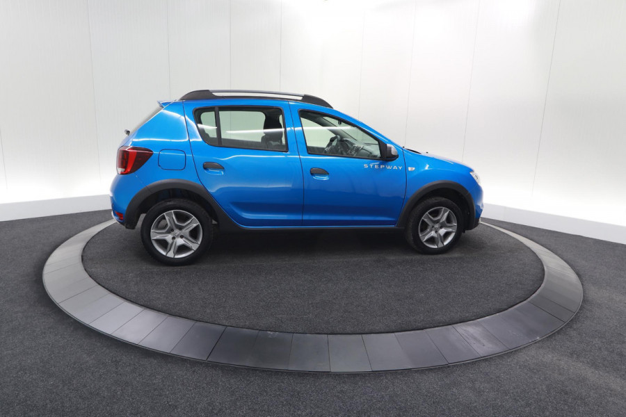 Dacia Sandero 0.9 TCe Bi-Fuel SL Stepway | Schuif-/Kanteldak | Navigatie | Parkeersensoren