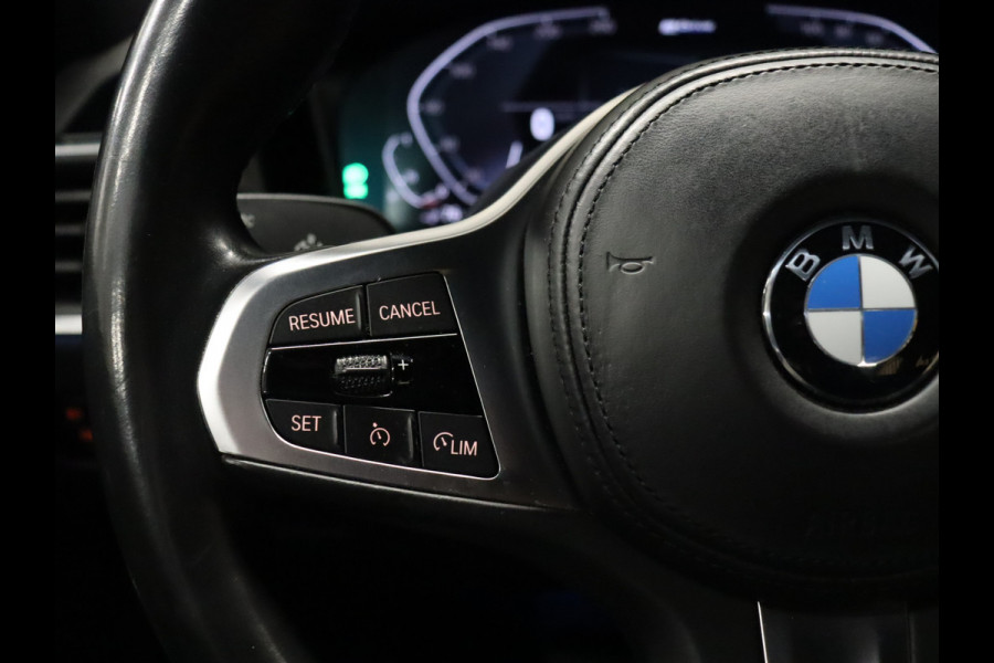 BMW 3-serie 320e M Sport [APPLE CARPLAY, CRUISE CONTROL, TREKHAAK, CAMERA, PDC V+A, DIGITAL DASH, VOL LEDER, NAVIGATIE, NIEUWSTAAT]