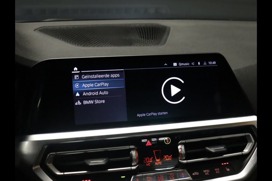 BMW 3-serie 320e M Sport [APPLE CARPLAY, CRUISE CONTROL, TREKHAAK, CAMERA, PDC V+A, DIGITAL DASH, VOL LEDER, NAVIGATIE, NIEUWSTAAT]