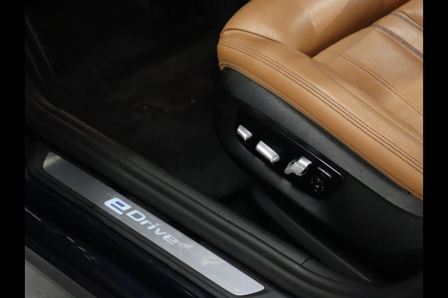 BMW 5 Serie 530e iPerformance High Executive [GROOT NAVIGATIE, KEYLESS, LED, ELEK STOELEN, SPORTSTOELEN, CRUISE CONTROL, STOELVERWARMING, VOL LEDER, NAVIGATIE, NIEUWSTAAT]