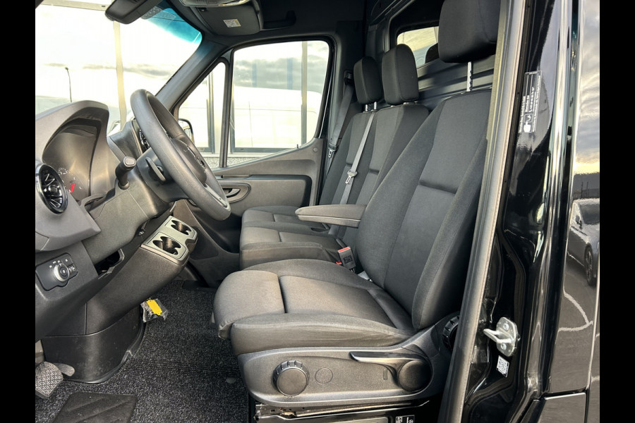 Mercedes-Benz Sprinter 317 CDI L3 H2 MBUX / Camera / Parkeersensoren / Carplay navigatie / Airco / Cruise control / 270 Graden achterdeuren