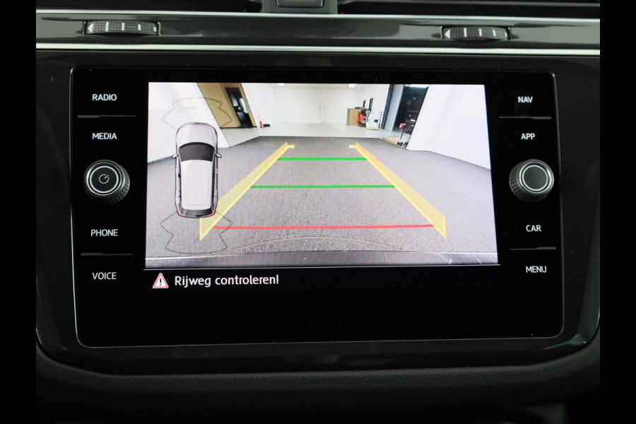 Volkswagen Tiguan 1.5 TSI ACT Highline | Achteruitrijcamera | Navigatie | Park Assist | Stoelverwarming |