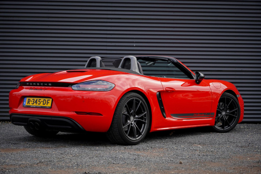 Porsche 718 Boxster 2.0 T / 20'' / Sportchrono / PDC / Navi / Stoelverwarming