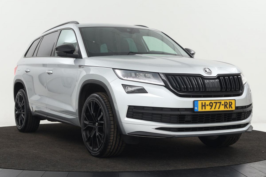 Škoda Kodiaq 1.5 TSI Sportline 7-Persoons | Adaptive cruise | Trekhaak | Stoelverwarming | Camera | Memory | Carplay | Canton Sound | Keyless | Leder/Alcantara | Full LED