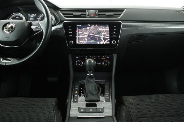 Škoda Superb 1.4 TSI iV Business Edition Plus | Trekhaak | Stoelverwarming | Full LED | Carplay | Camera | Memory | Navigatie | Cruise control