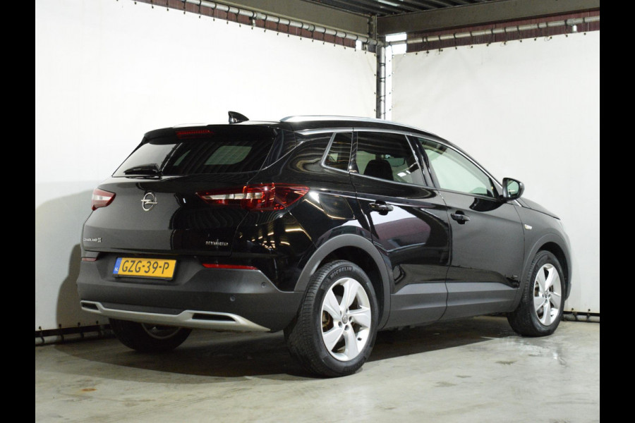 Opel Grandland X 1.6 Turbo Hybrid Elegance AUTOMAAT | NAVIGATIE | CARPLAY | ACHTERUITRIJCAMERA MET SENSOREN | ELEKTRISCHE ACHTERKLEP | VERWARMBARE VOORSTOELEN | 73.956km