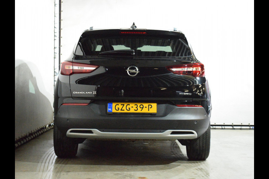 Opel Grandland X 1.6 Turbo Hybrid Elegance AUTOMAAT | NAVIGATIE | CARPLAY | ACHTERUITRIJCAMERA MET SENSOREN | ELEKTRISCHE ACHTERKLEP | VERWARMBARE VOORSTOELEN | 73.956km