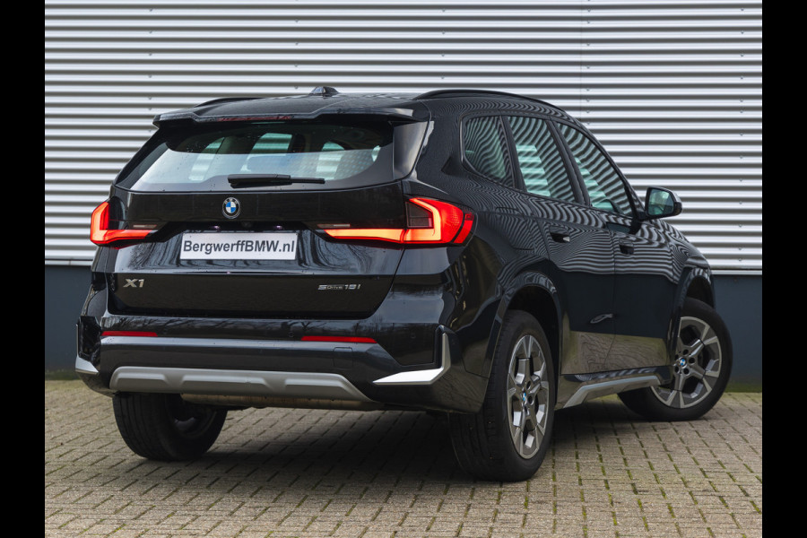 BMW X1 sDrive18i xLine - Stoelverwarming - Adaptive LED - Comfort Access - Camera