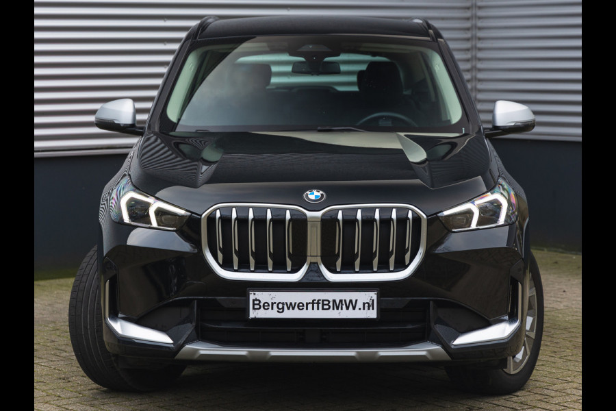 BMW X1 sDrive18i xLine - Stoelverwarming - Adaptive LED - Comfort Access - Camera