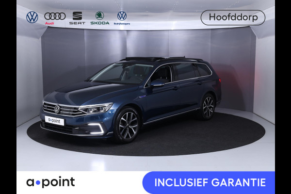 Volkswagen Passat Variant 1.4 TSI PHEV GTE Business 218 pk Automaat (DSG) | Navigatie | Panoramadak | Parkeersensoren (Park assist) | Achteruitrijcamera | Adaptieve cruise control | Stoelverwarming |