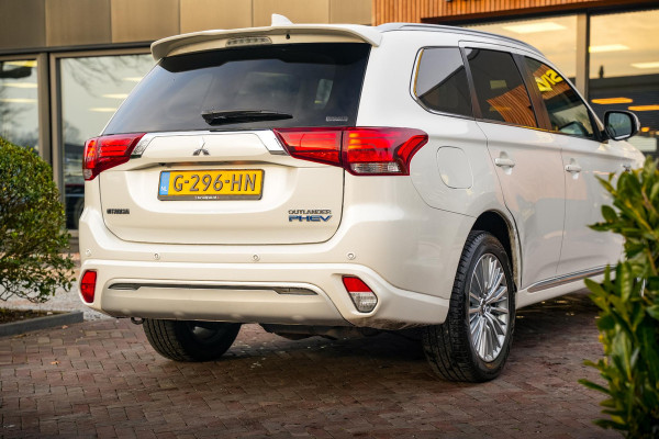 Mitsubishi Outlander 2.4 PHEV Intense Camera Leer Stoelverw.