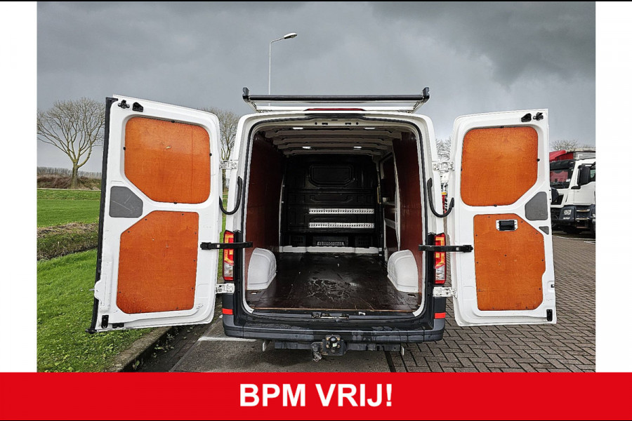 Volkswagen Crafter 35 2.0 TDI L3H2 Imperiaal, trap, trekhaak, pdc, 177Pk, NAP, Euro6!