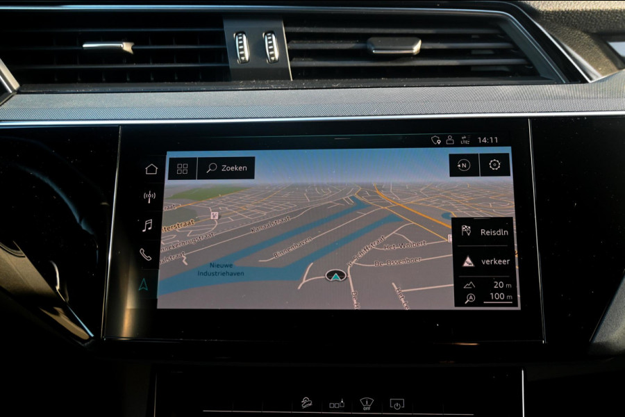 Audi e-tron 55 Quattro *Bang & Olufsen / Soft-Close / Surround-View / Panorama / Head-up Display / Standkachel*