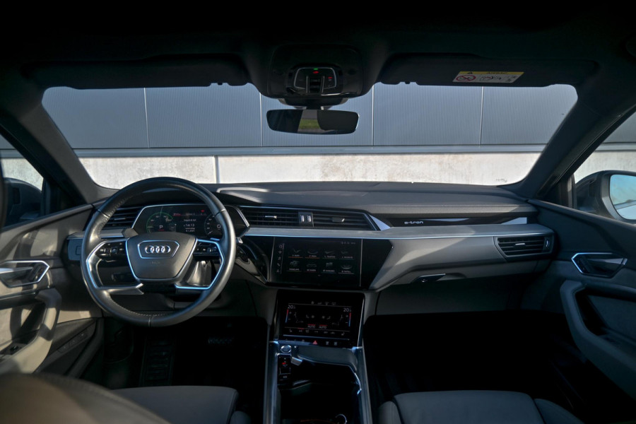 Audi e-tron 55 Quattro *Bang & Olufsen / Soft-Close / Surround-View / Panorama / Head-up Display / Standkachel*